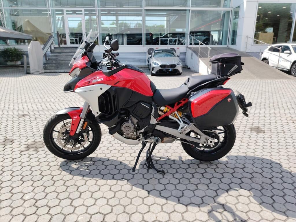 MULTISTRADA V4