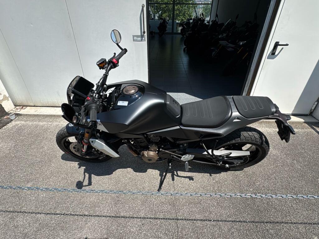 SVARTPILEN 801
