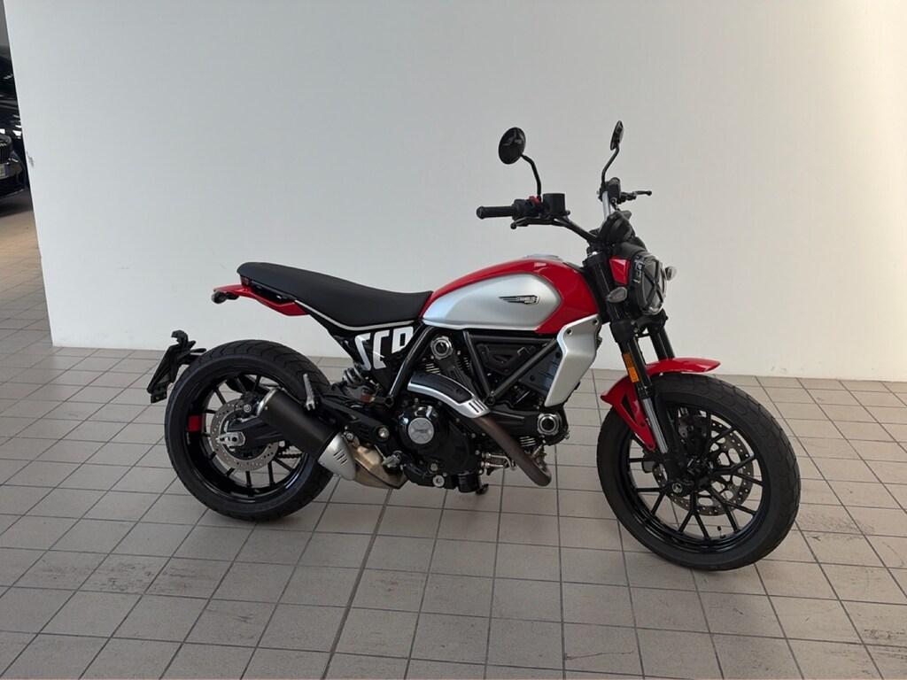 SCRAMBLER 800