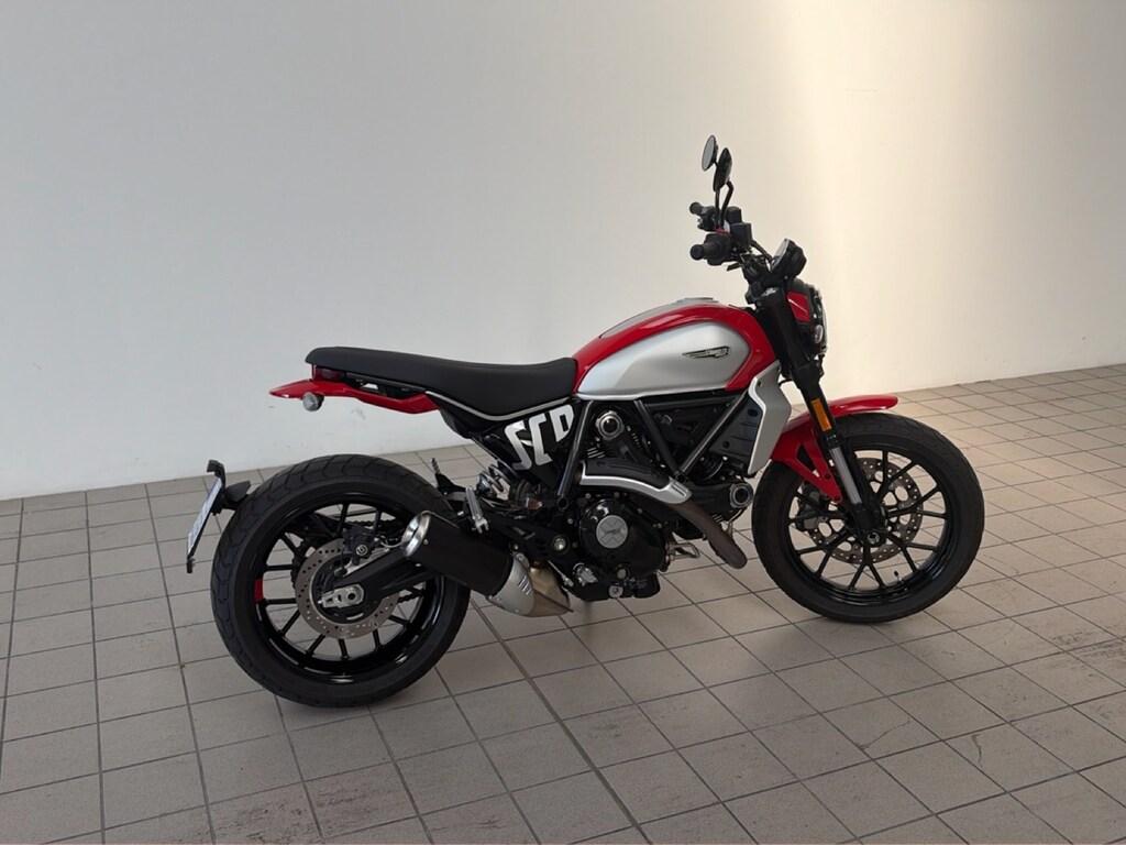 SCRAMBLER 800