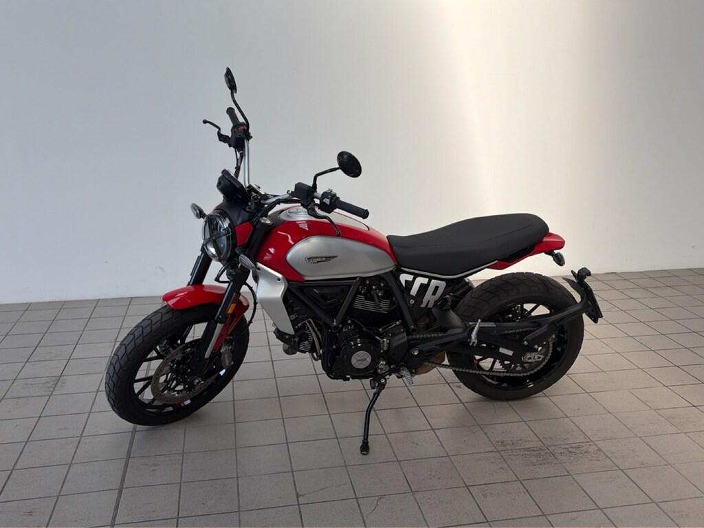 SCRAMBLER 800