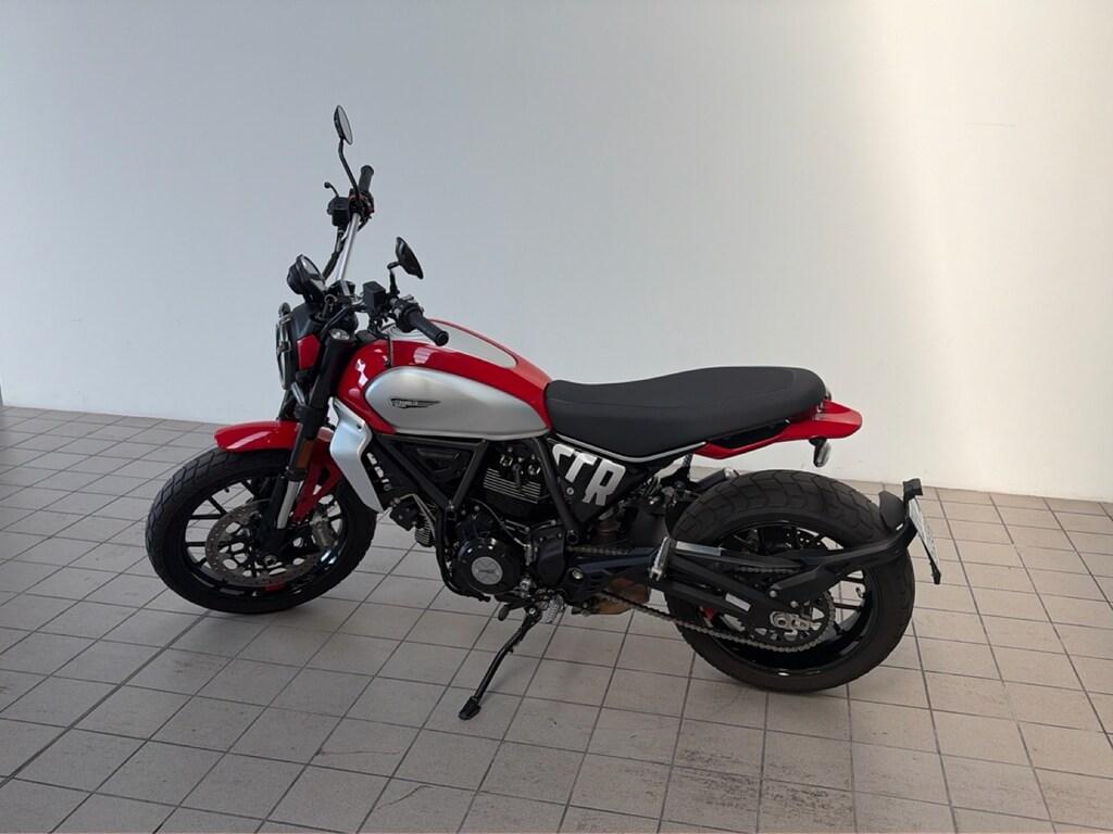 SCRAMBLER 800