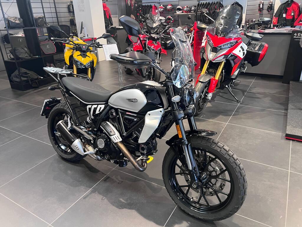 SCRAMBLER 800