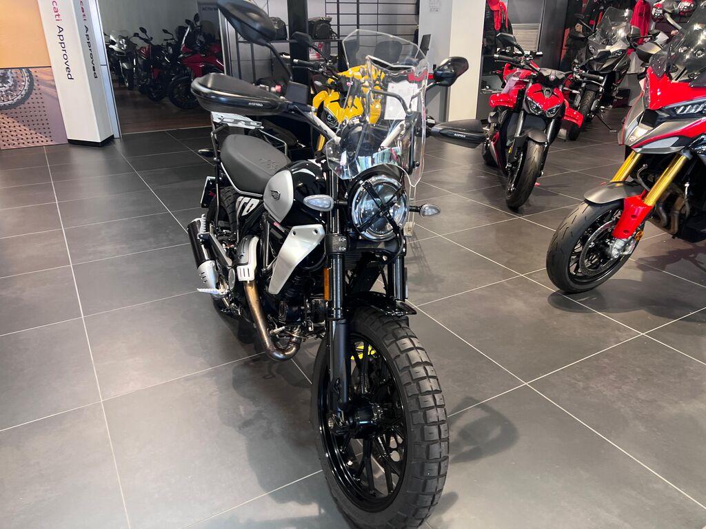SCRAMBLER 800