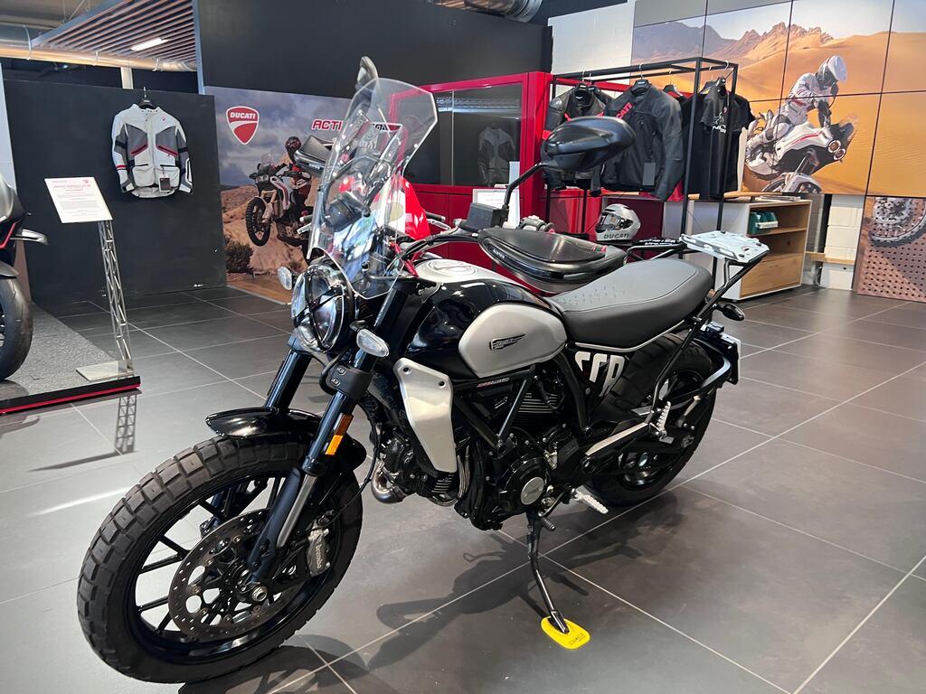 SCRAMBLER 800