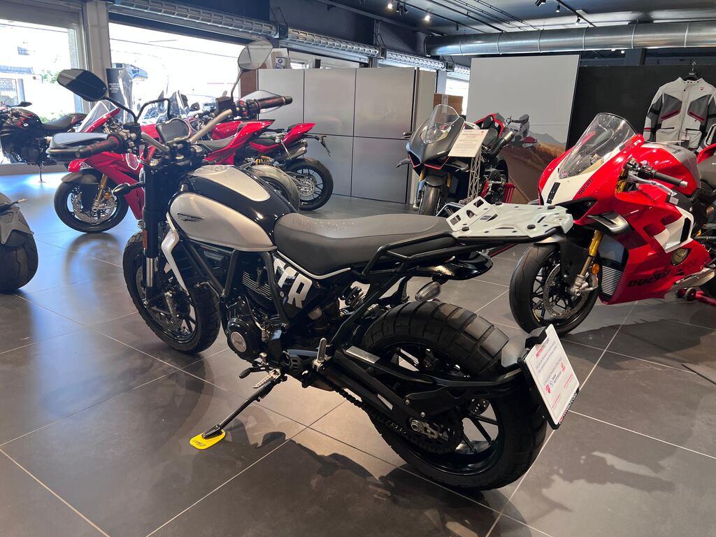SCRAMBLER 800