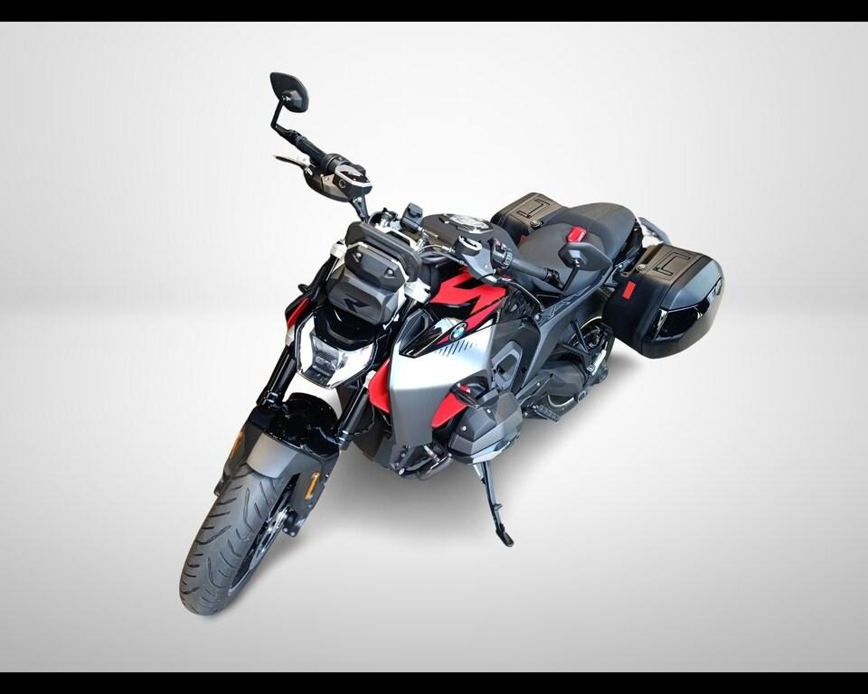 R 1300 R