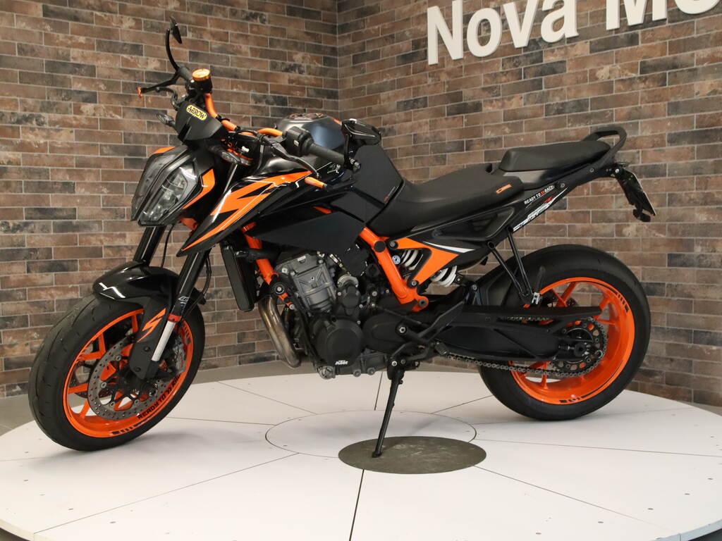 890 DUKE