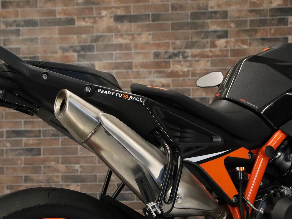 890 DUKE