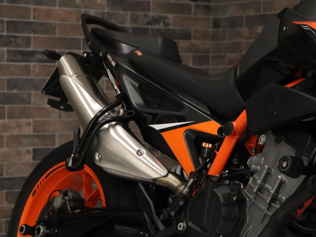 890 DUKE