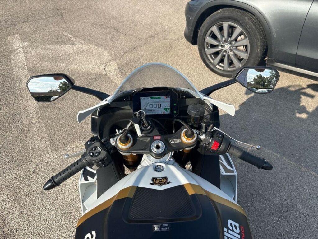 RSV4 1100