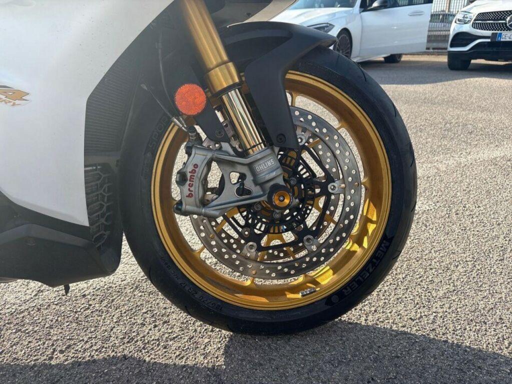 RSV4 1100