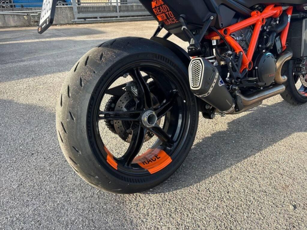 1390 SUPER DUKE