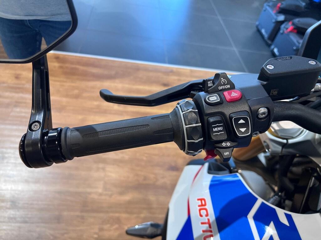 R 1300 R