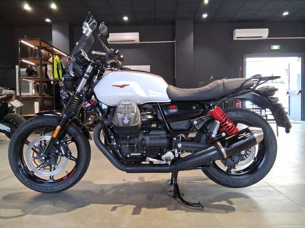 V7 850