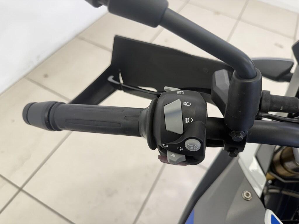 G 310 GS