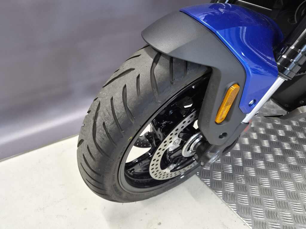 R 1300 R