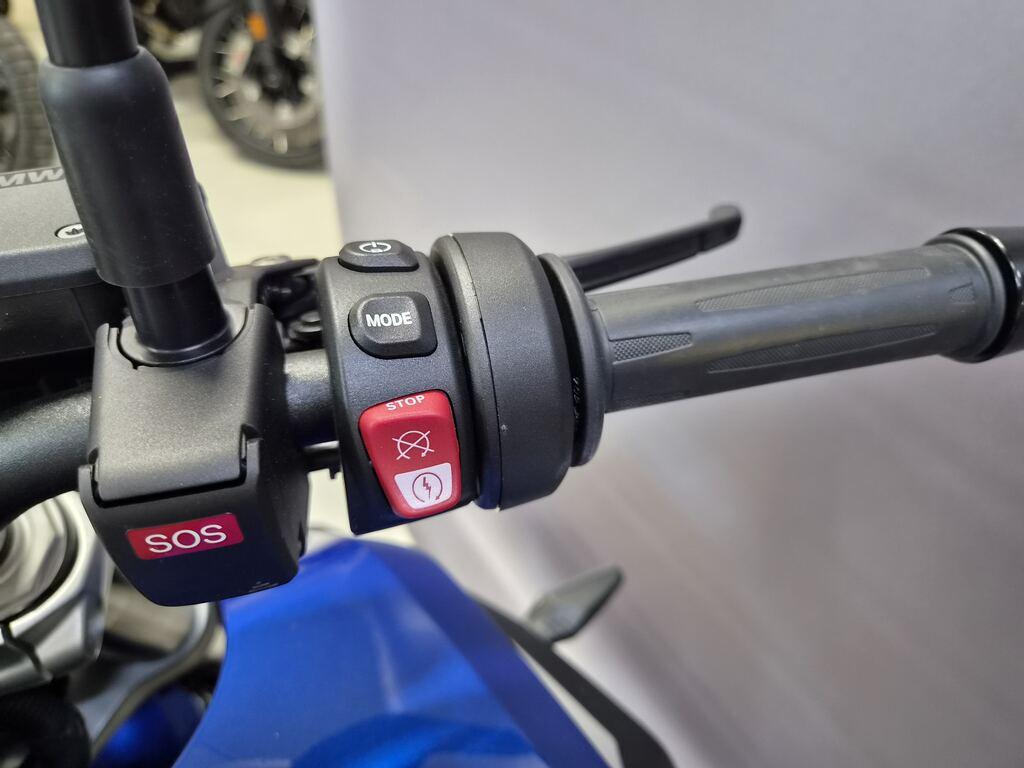 R 1300 R