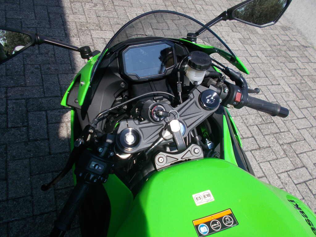 NINJA ZX-6R