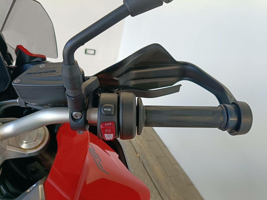 F 900 XR