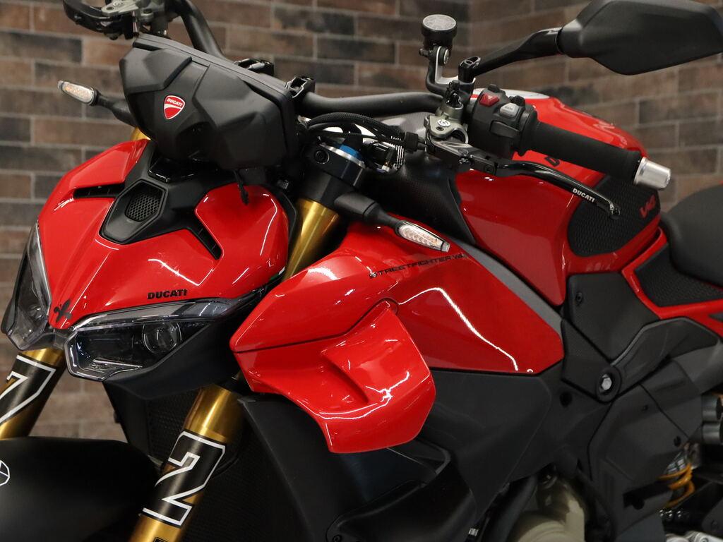 STREETFIGHTER V4 1100