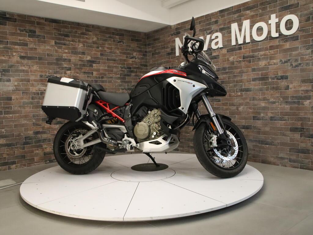 MULTISTRADA V4