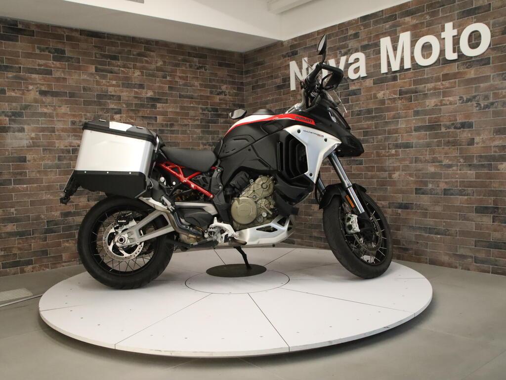 MULTISTRADA V4