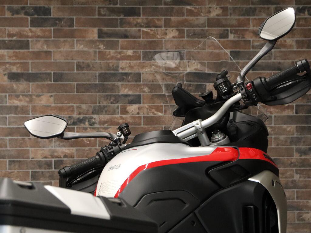 MULTISTRADA V4