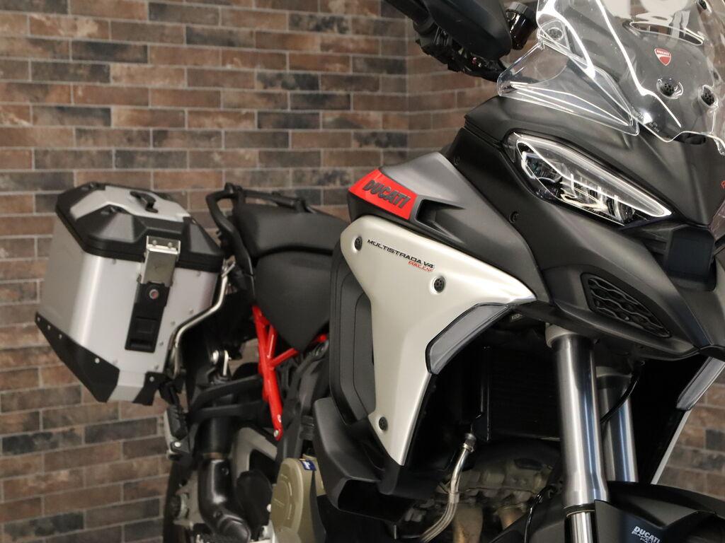 MULTISTRADA V4