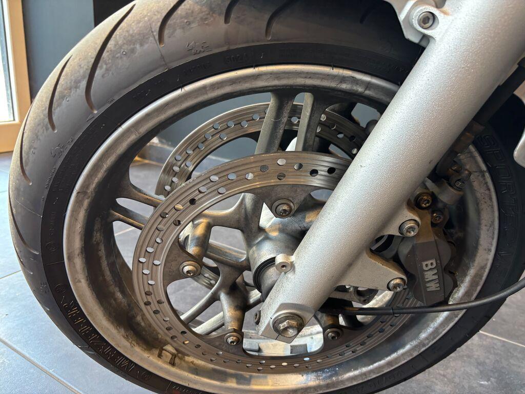 R 850 R