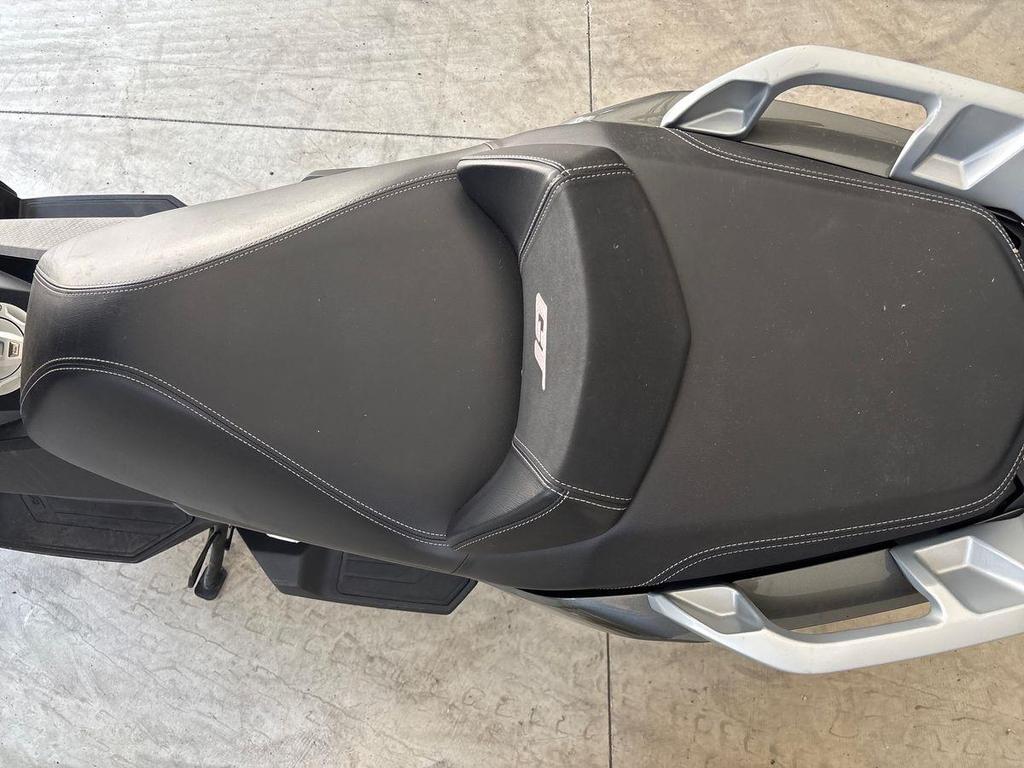 C 400 GT