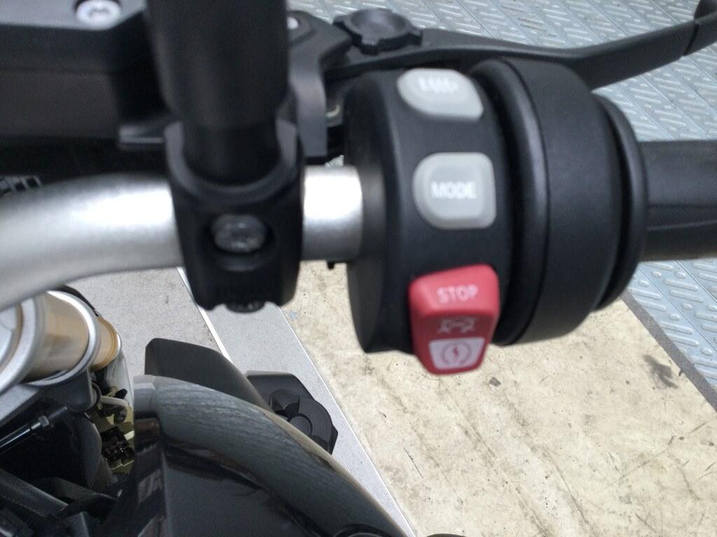 R 1200 R