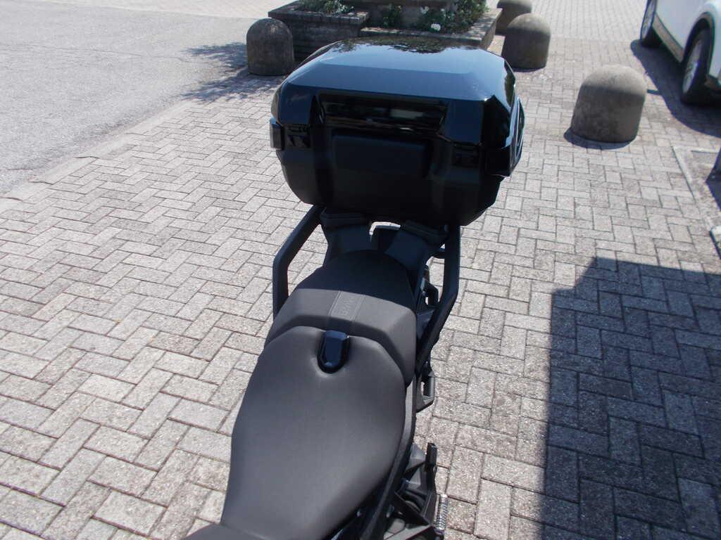 R 1300 RS