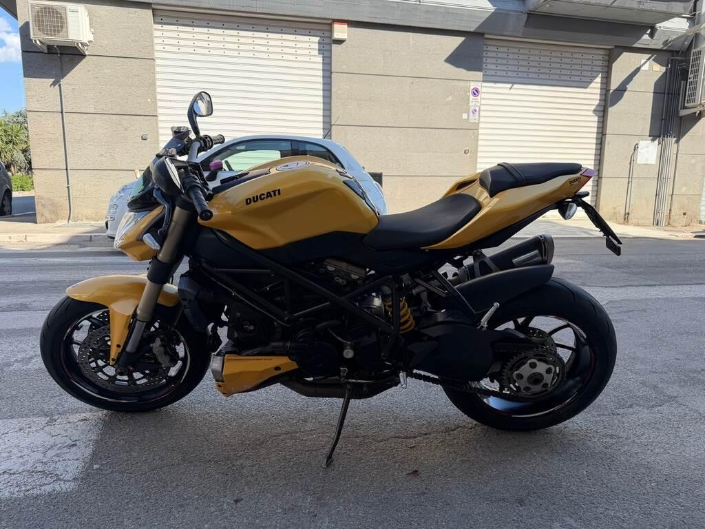 STREETFIGHTER 848