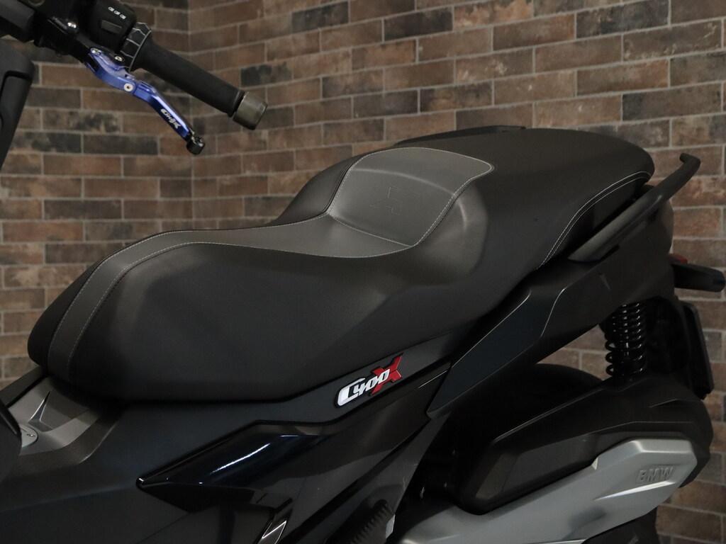 C 400 X