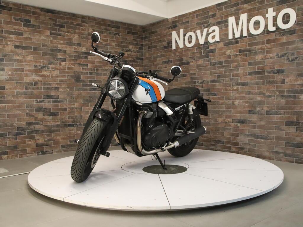 SPEED TWIN 900