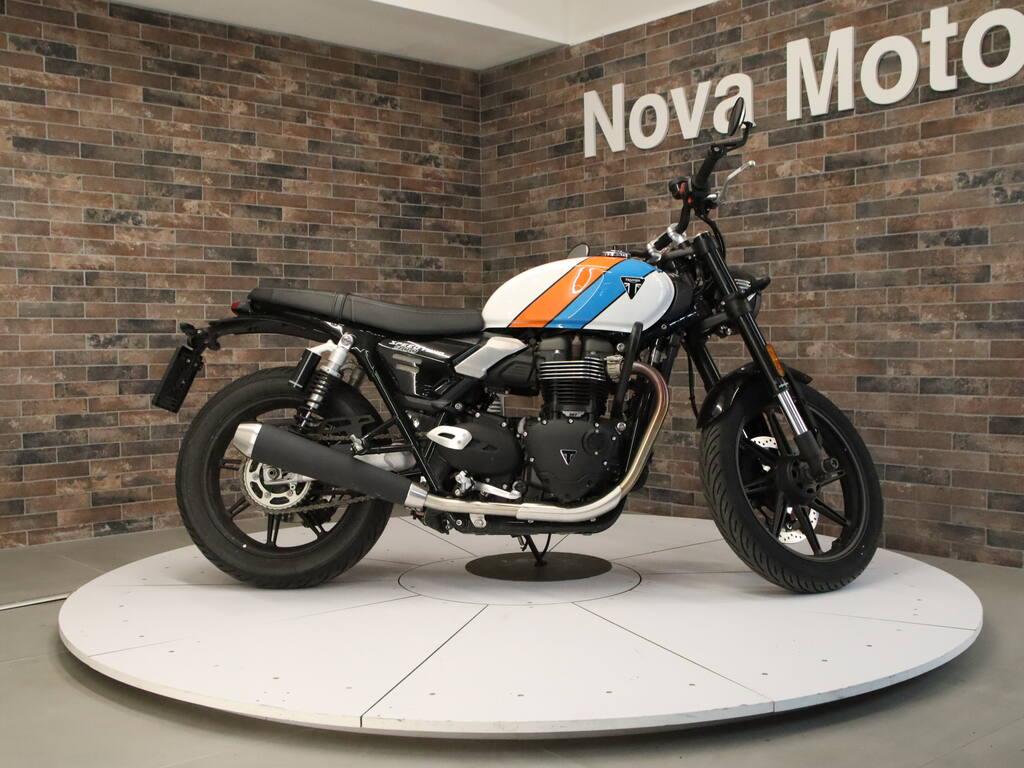 SPEED TWIN 900
