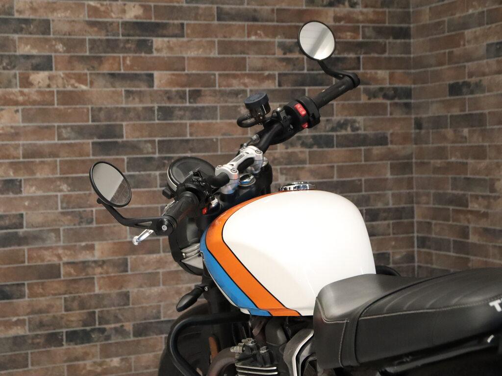 SPEED TWIN 900