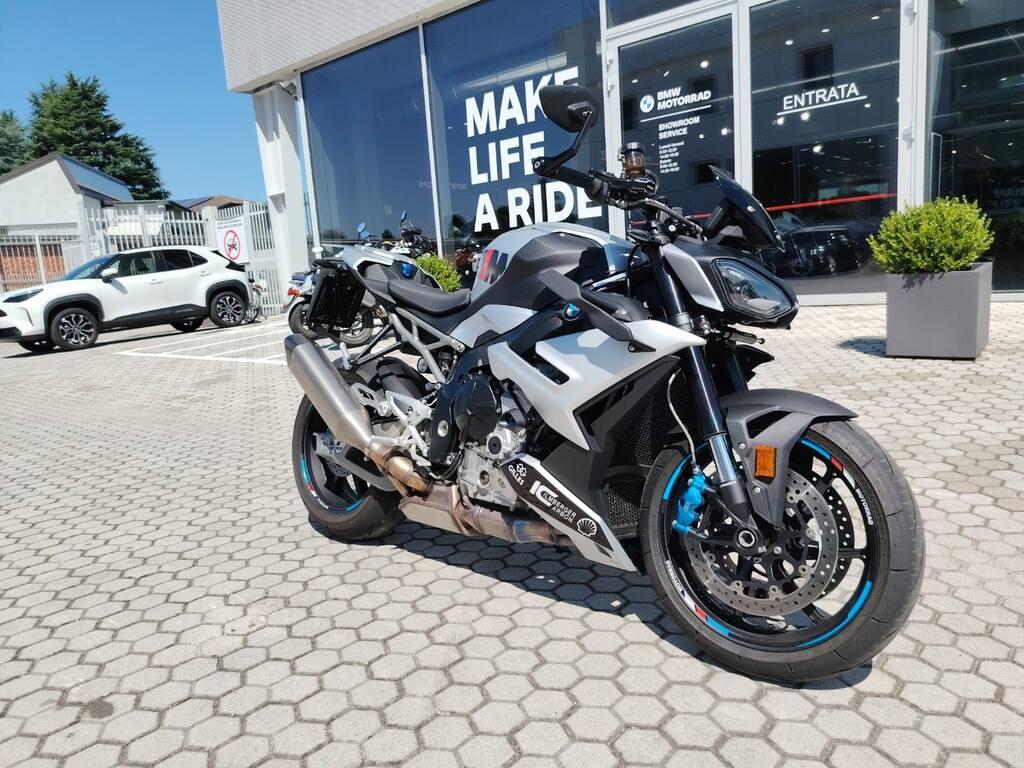 M 1000 R