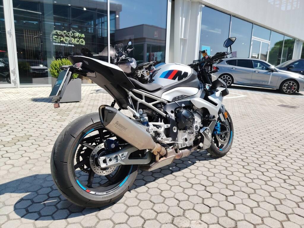 M 1000 R