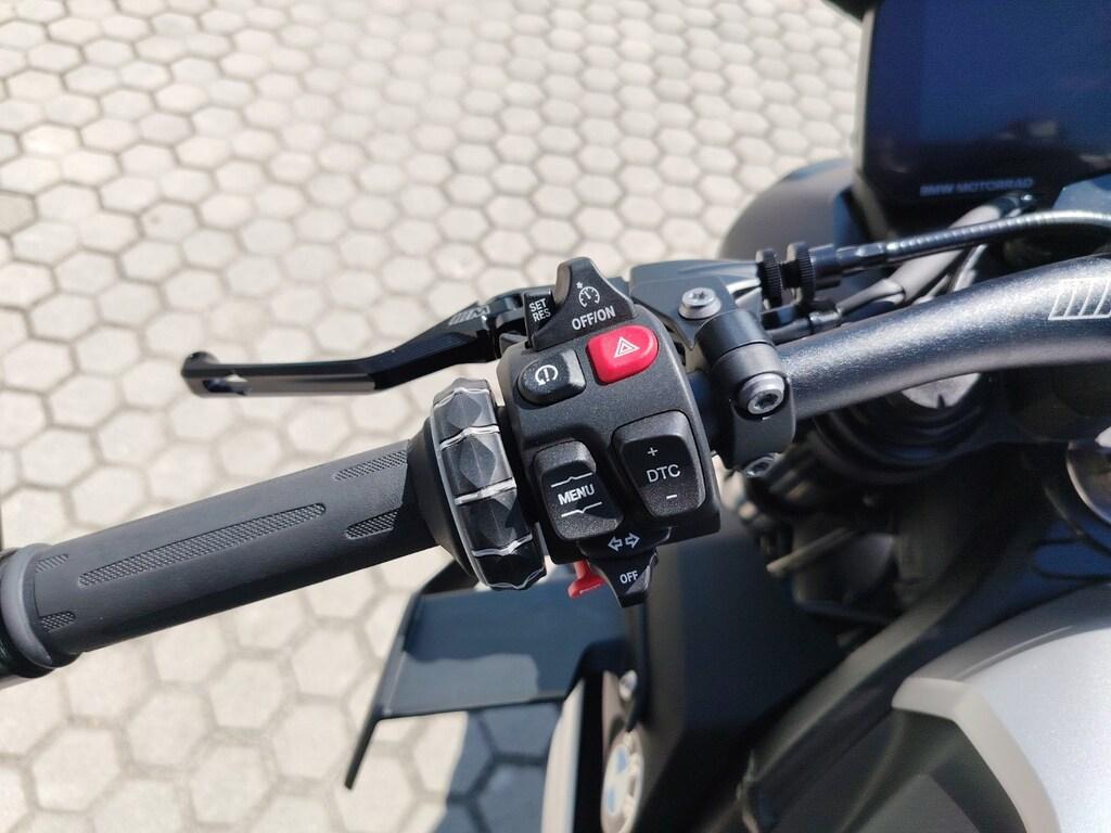 M 1000 R