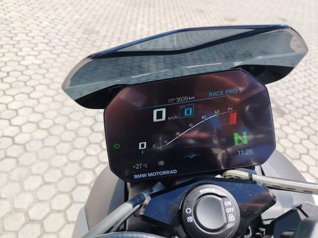 M 1000 R