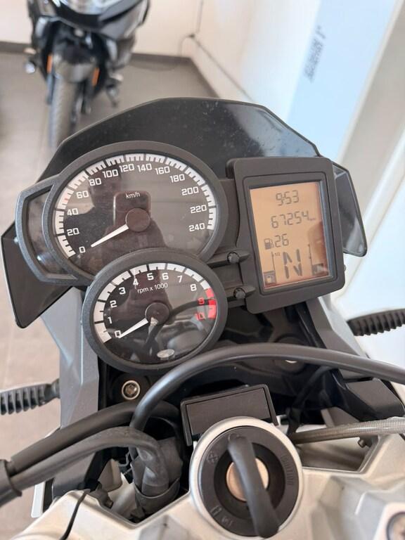 F 800 R