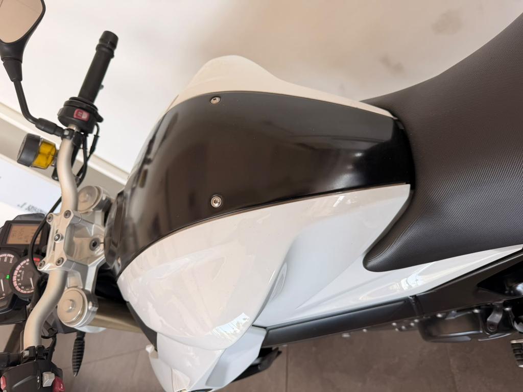 F 800 R