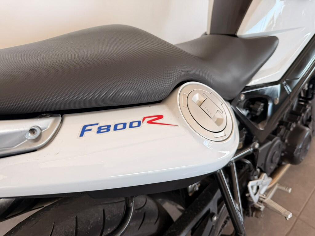 F 800 R