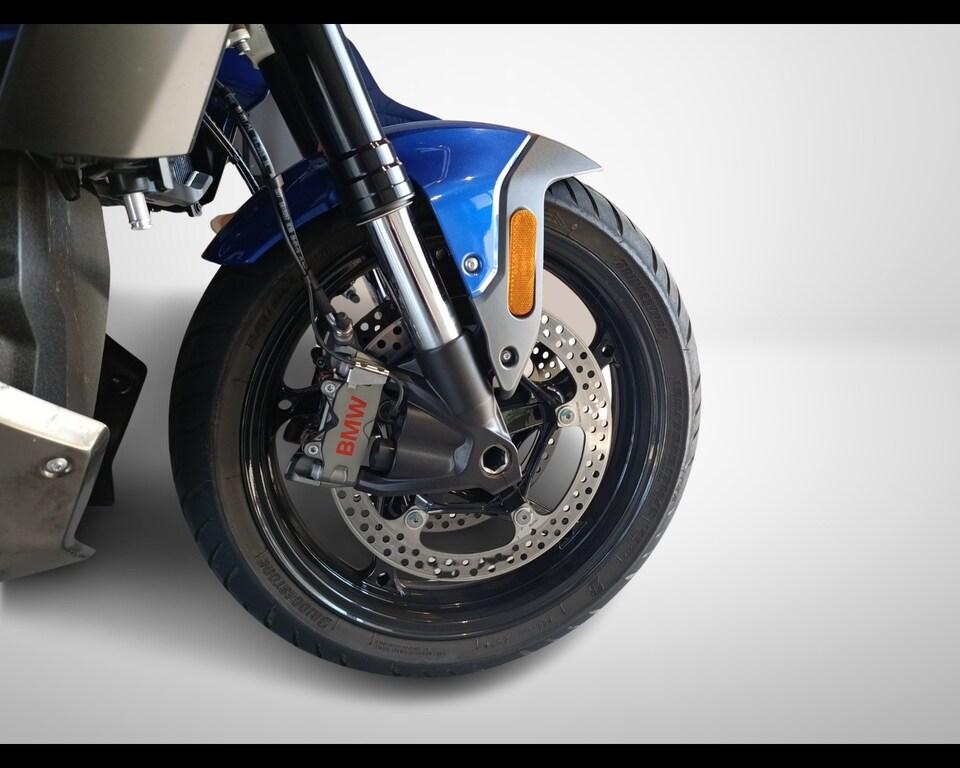 R 1300 R