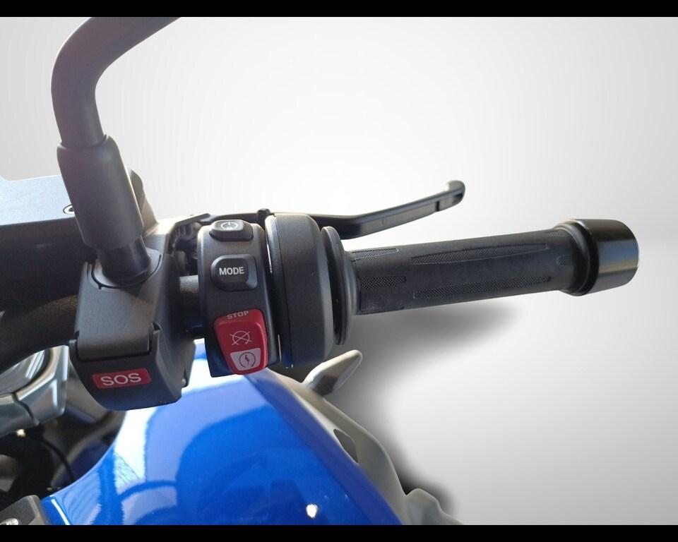 R 1300 R
