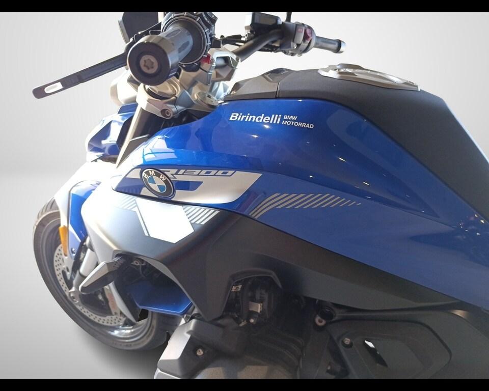 R 1300 R