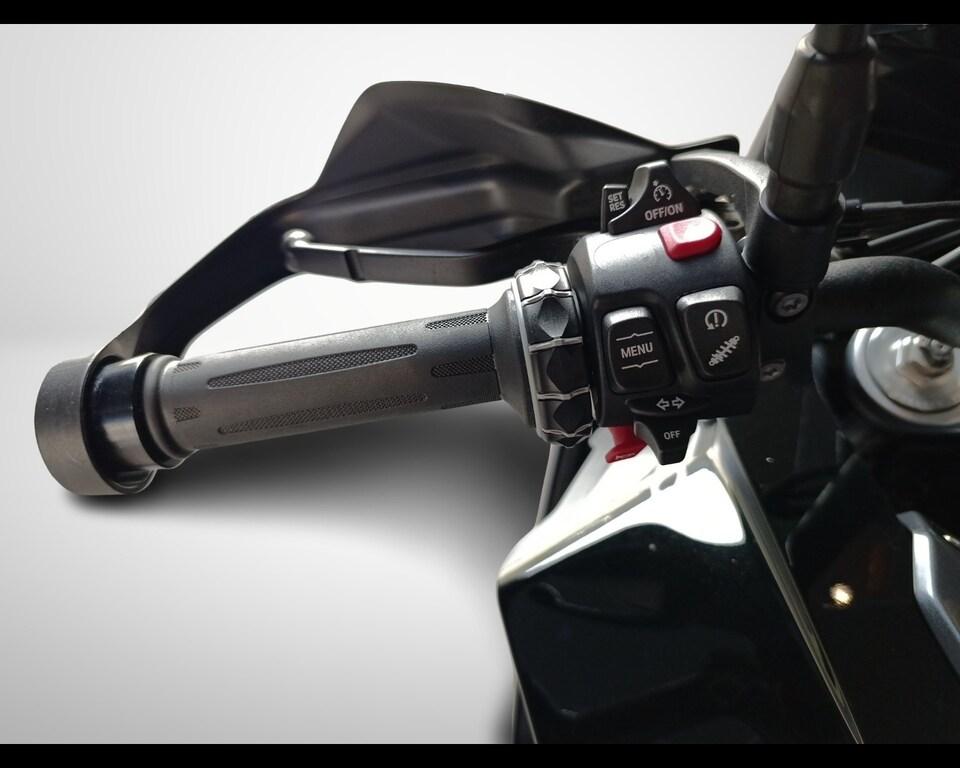 F 900 XR