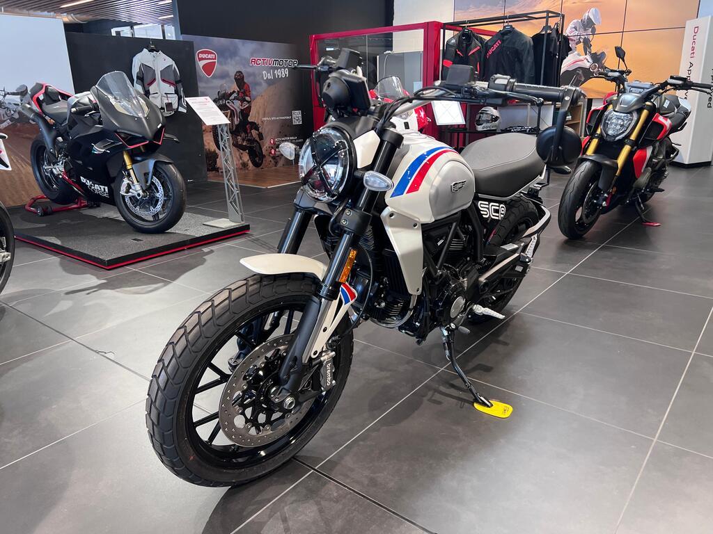 SCRAMBLER 800